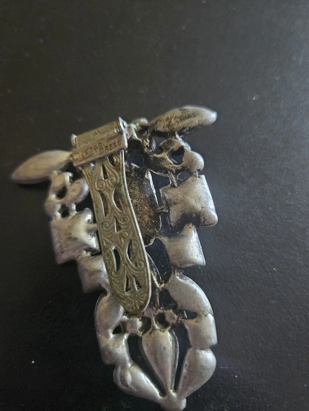 Vintage-Inspired Silver Crystal Drop Pendant Necklace Accent